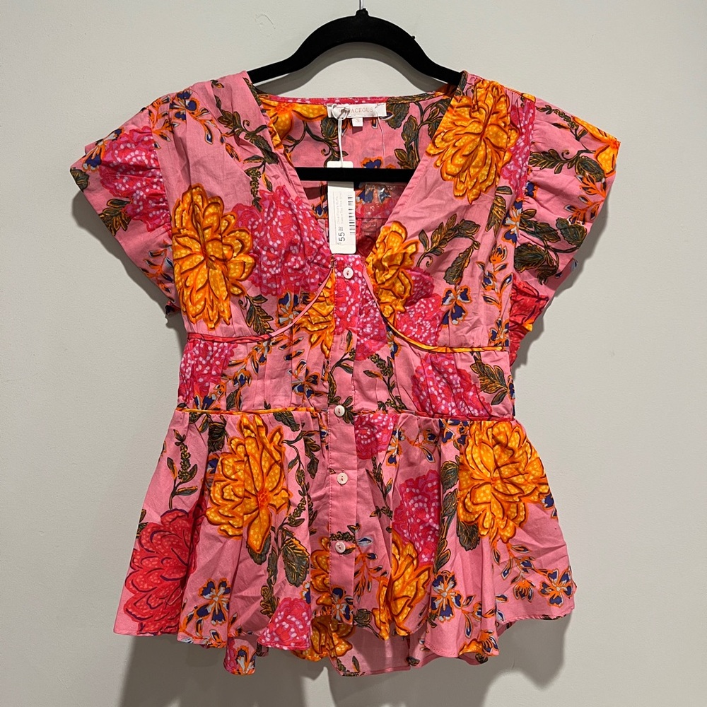 Boutique top NWT
